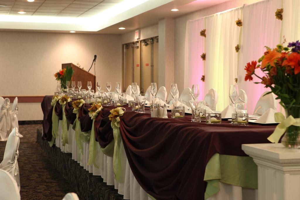 St. Albert Inn&Suites Saint Albert Buitenkant foto