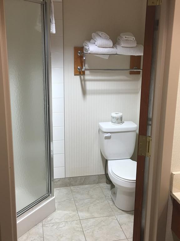 St. Albert Inn&Suites Saint Albert Buitenkant foto